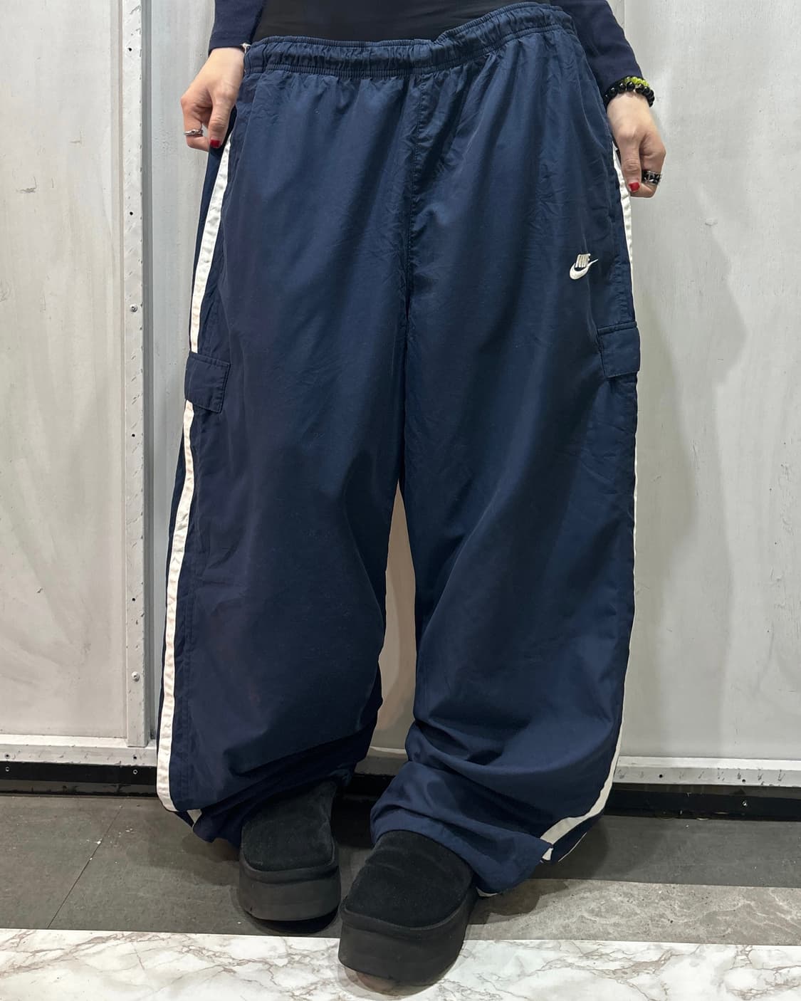 90s NIKE  네이비 &아이보리 나일론 트랙 팬츠 상품이미지2