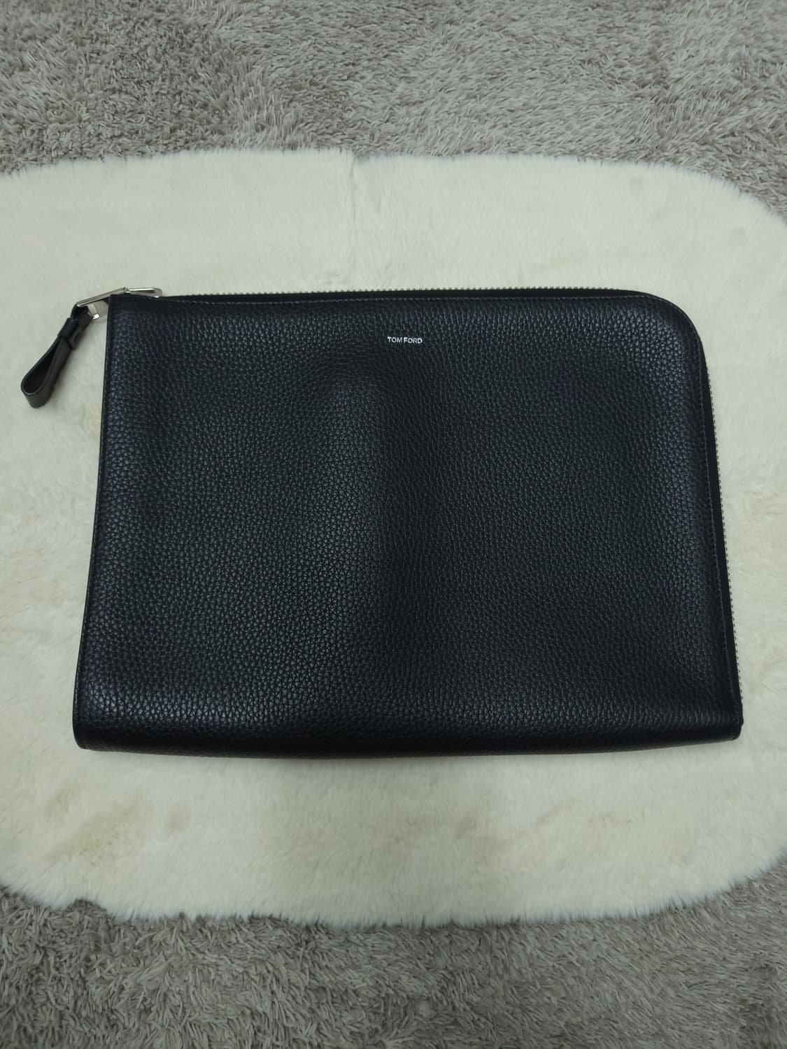 톰포드 블랙 가죽 클러치백 새제품급 상품이미지3