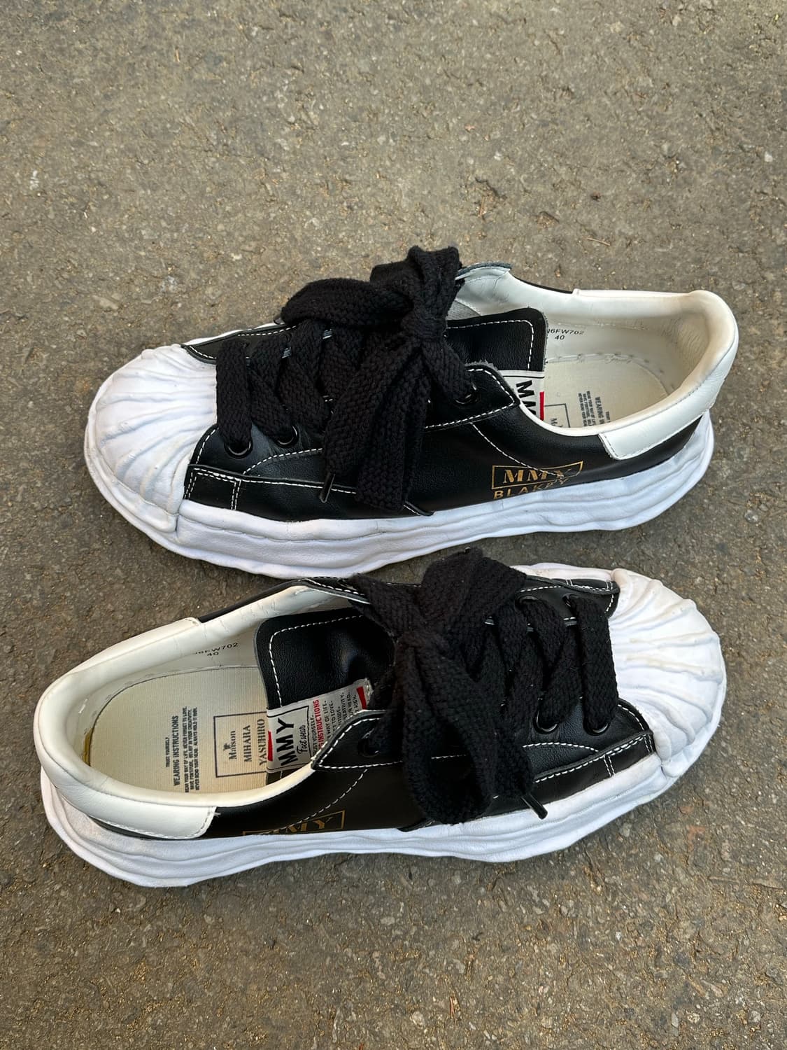 메종 미하라 야스히로 블레이키 OG 솔 레더 로우탑 스니커즈 블랙 상품이미지4