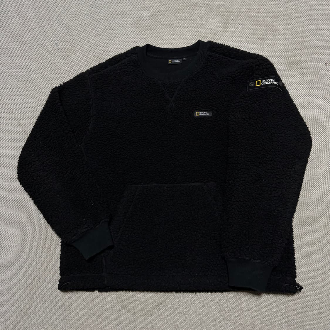 내셔널지오그래픽 뽀글이 플리스 맨투맨 상품이미지1