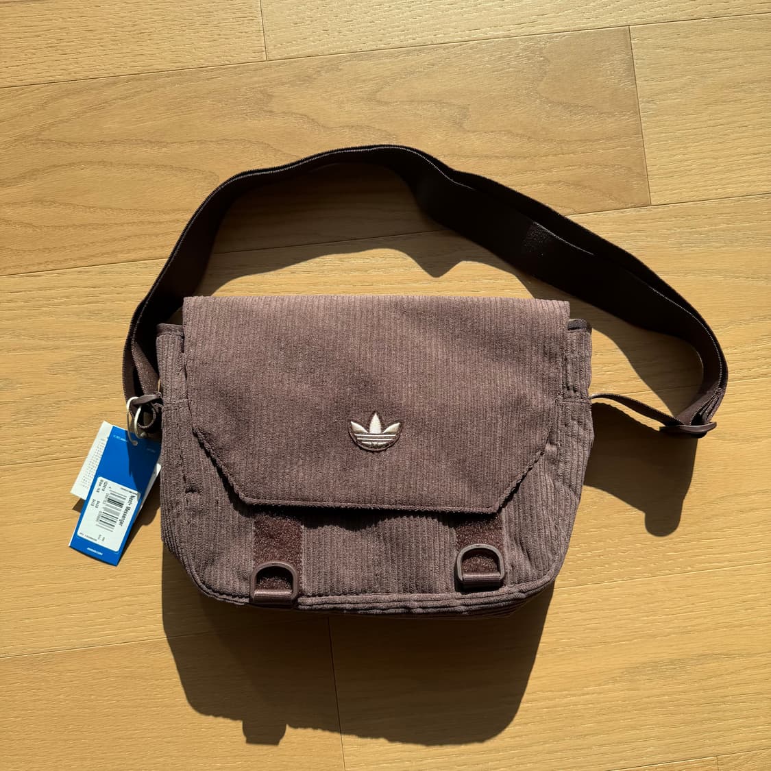 아디다스 코듀로이 메신저백 새상품 상품이미지1