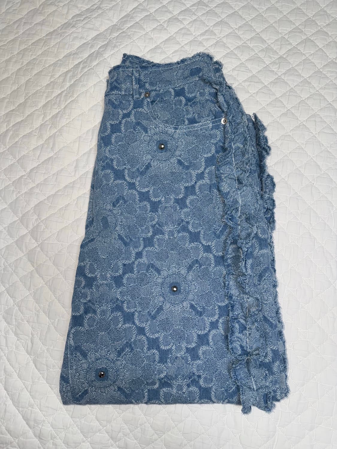 김미더영 플라워데님 G STUD FLOWER CUT FRILL PANTS 상품이미지2