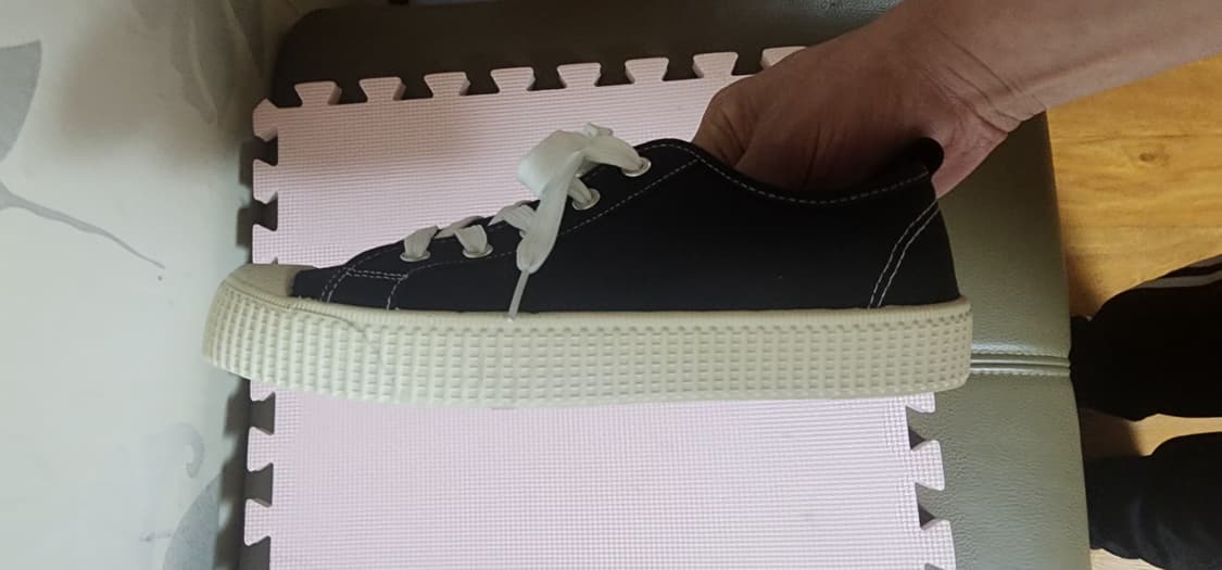 에베러스트 여성 스니커즈 운동화 250 상태굿 상품이미지4