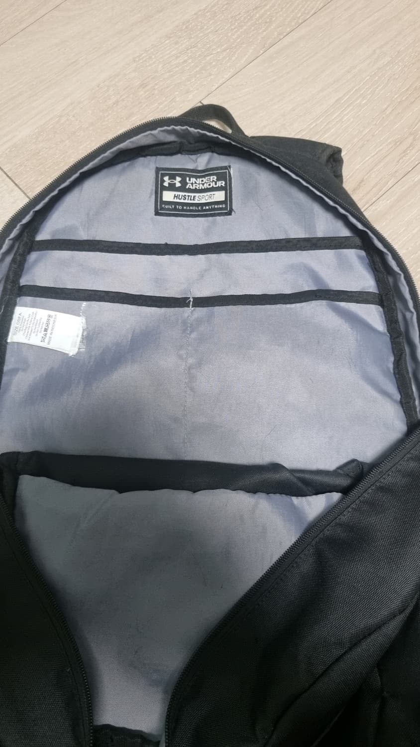 언더아머 허슬백팩 상품이미지2