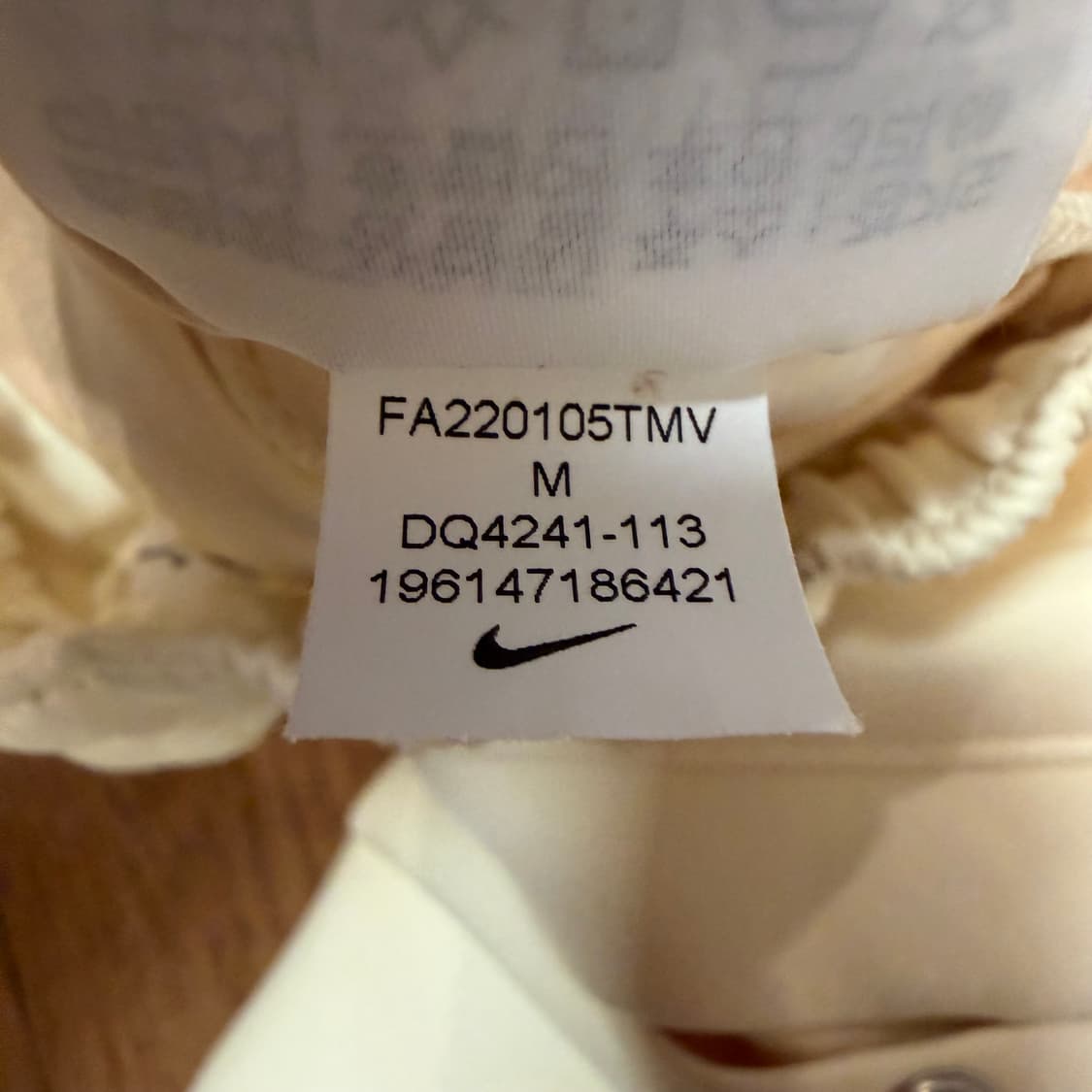 Nike (W)코코넛밀크 컬러 스포츠웨어 써카 팬츠 상품이미지5