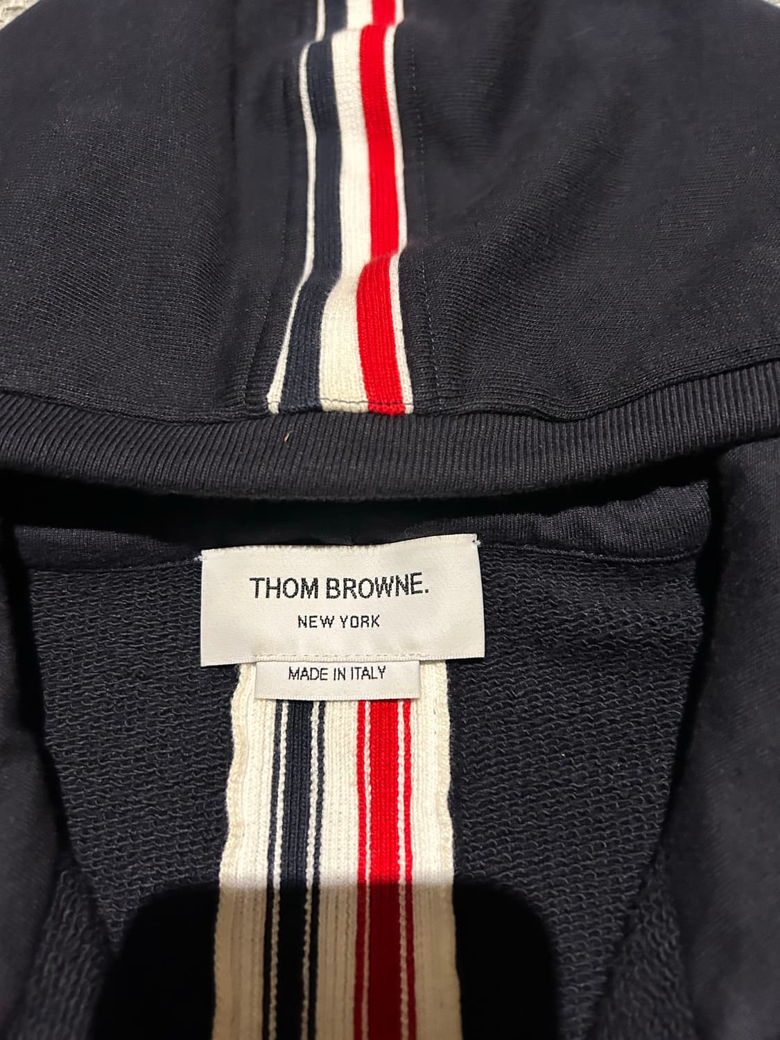 [정품] 톰브라운 백삼선 후드집업 2 상품이미지3