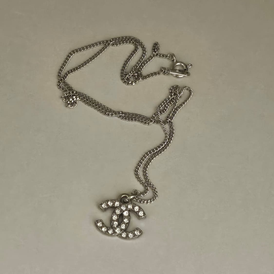샤넬 925실버 빈티지 업사이클링 미니큐빅 목걸이 상품이미지4