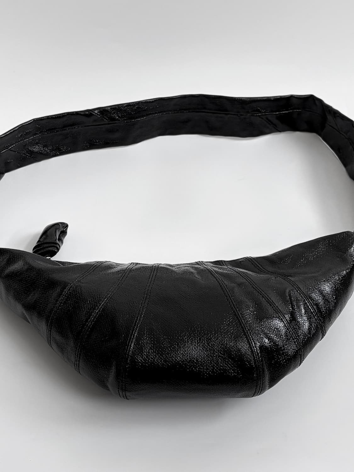 르메르 코티드린넨 크루아상백 스몰 판매합니다. 상품이미지3