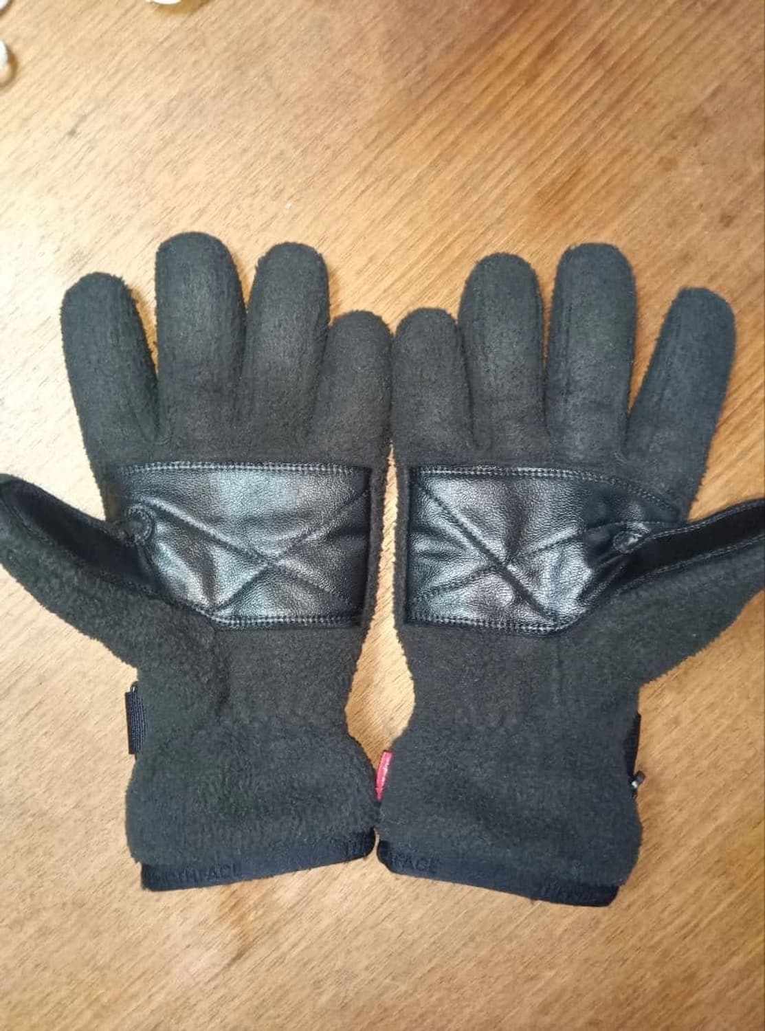 20FW 슈프림 x 노스페이스 RTG 플리스 고어텍스 글로브 블랙 상품이미지2