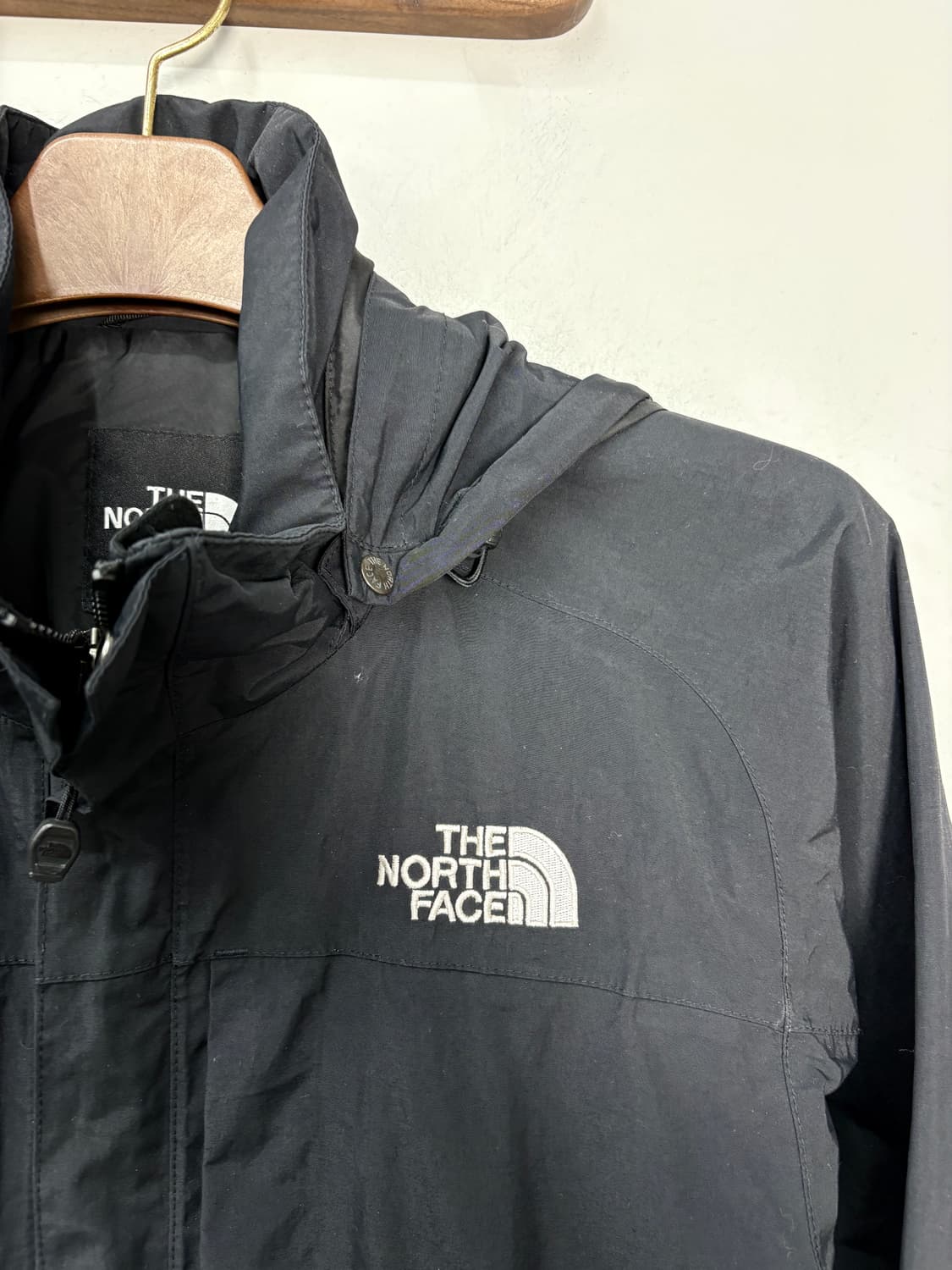 노스페이스 하이벤트 후드바람막이 자켓 (모자 탈부착 가능) A3523  상품이미지3