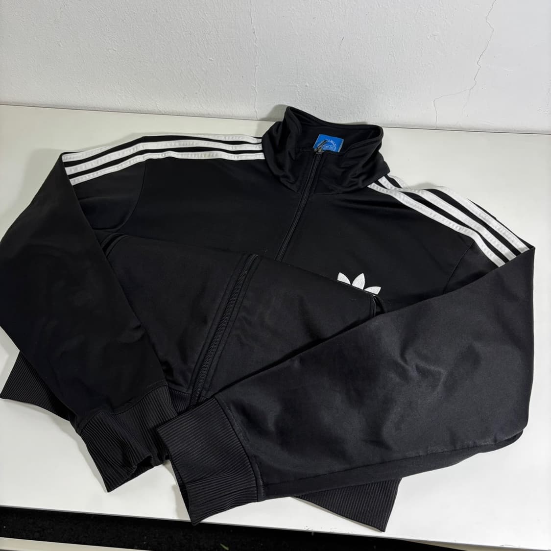 105 XL 아디다스오리지날 검흰 파이어버드 트랙탑 상품이미지3