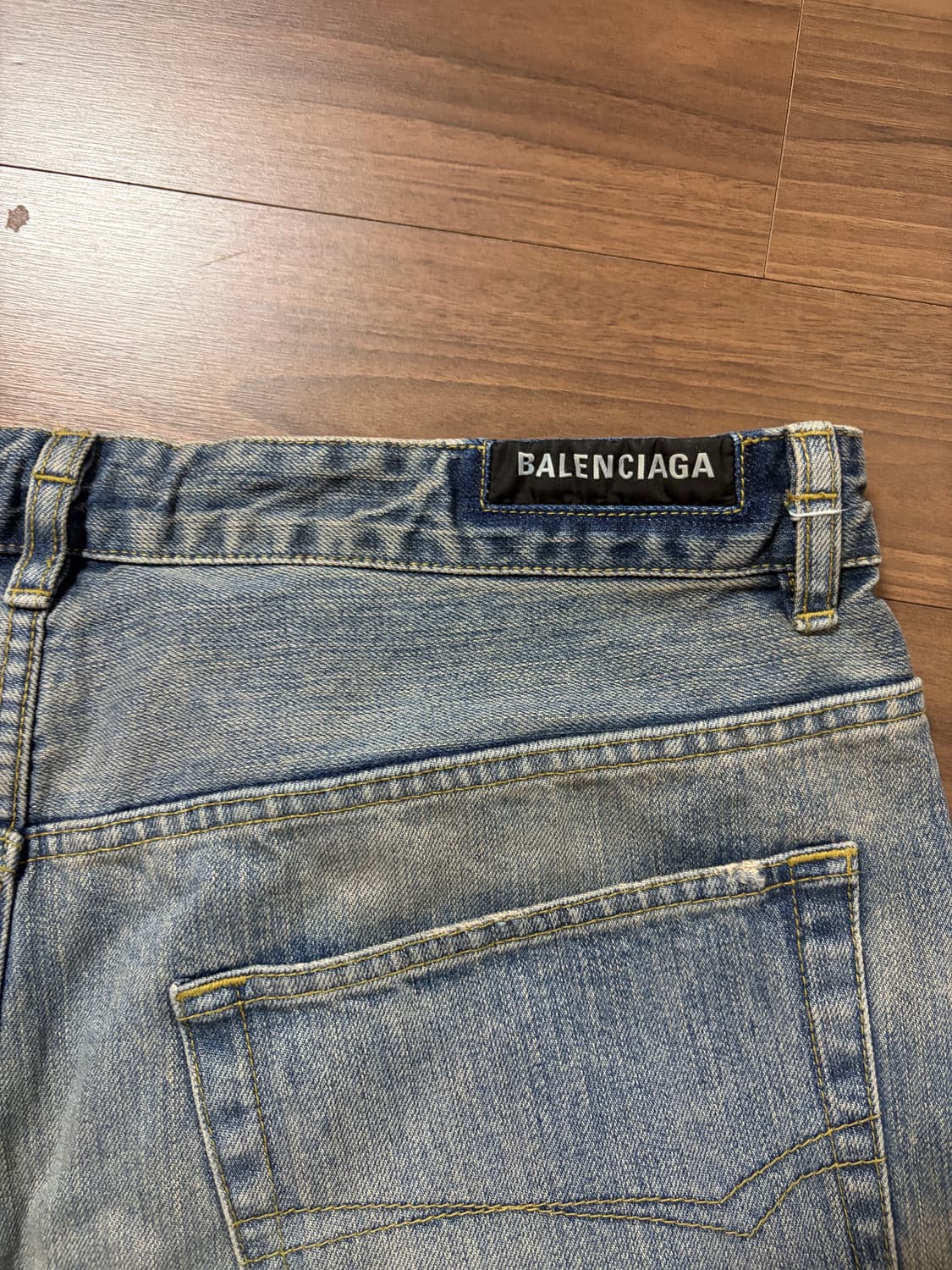 (S) 발렌시아가 오버사이즈 배기 팬츠 라이트 블루 판매합니다 상품이미지3