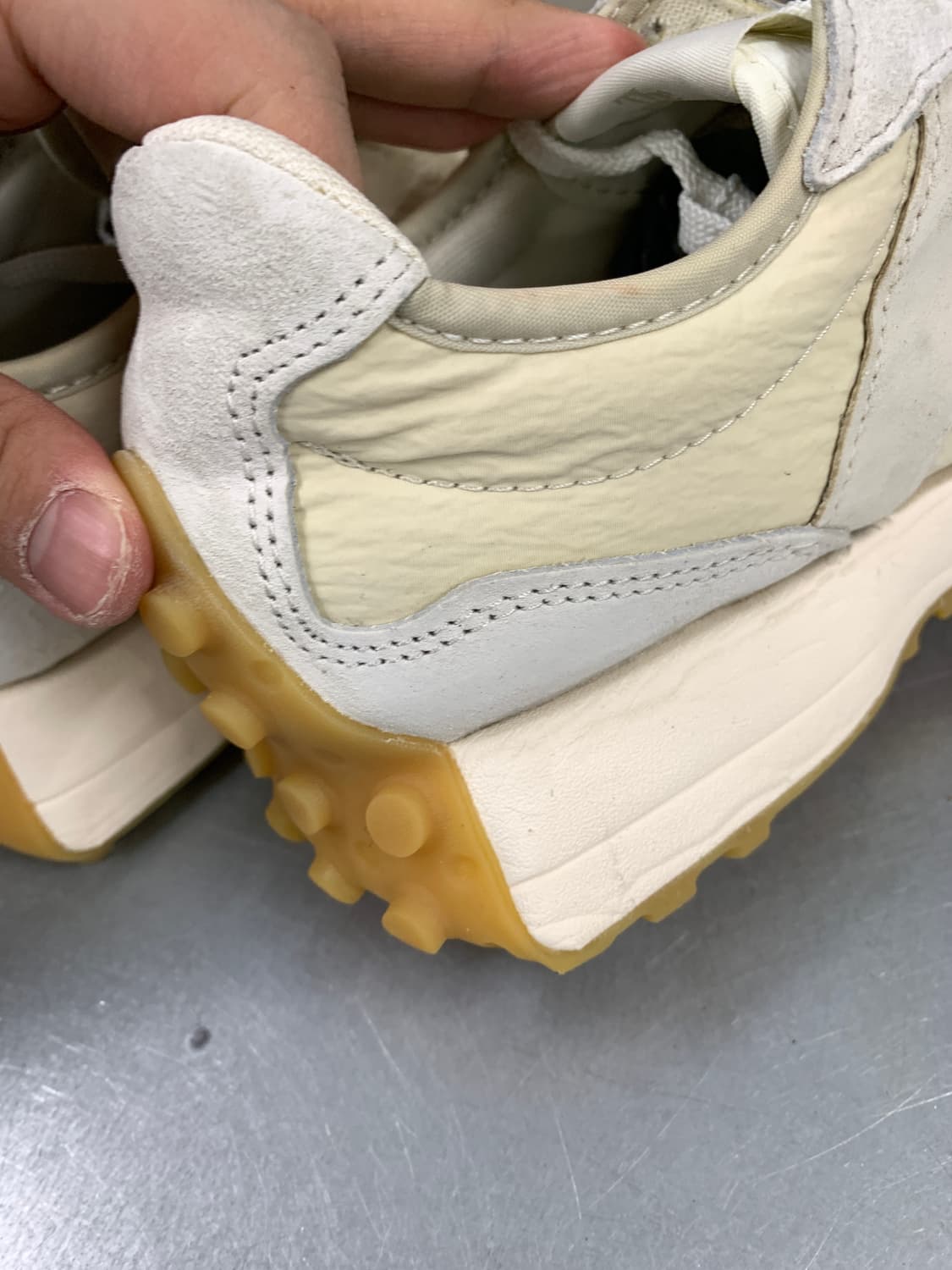 뉴발란스 327 클린 빈티지 문빔 260 상품이미지6