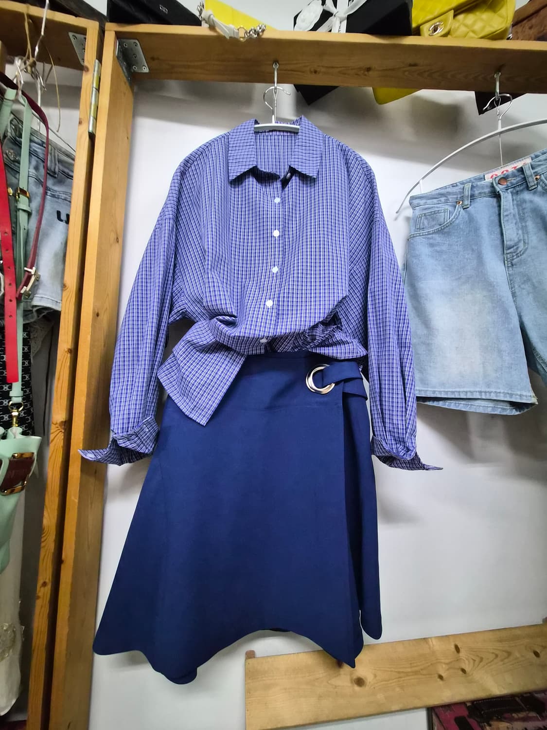 백오픈 체크 박시셔츠. 시스템 플레어스커트 상품이미지2