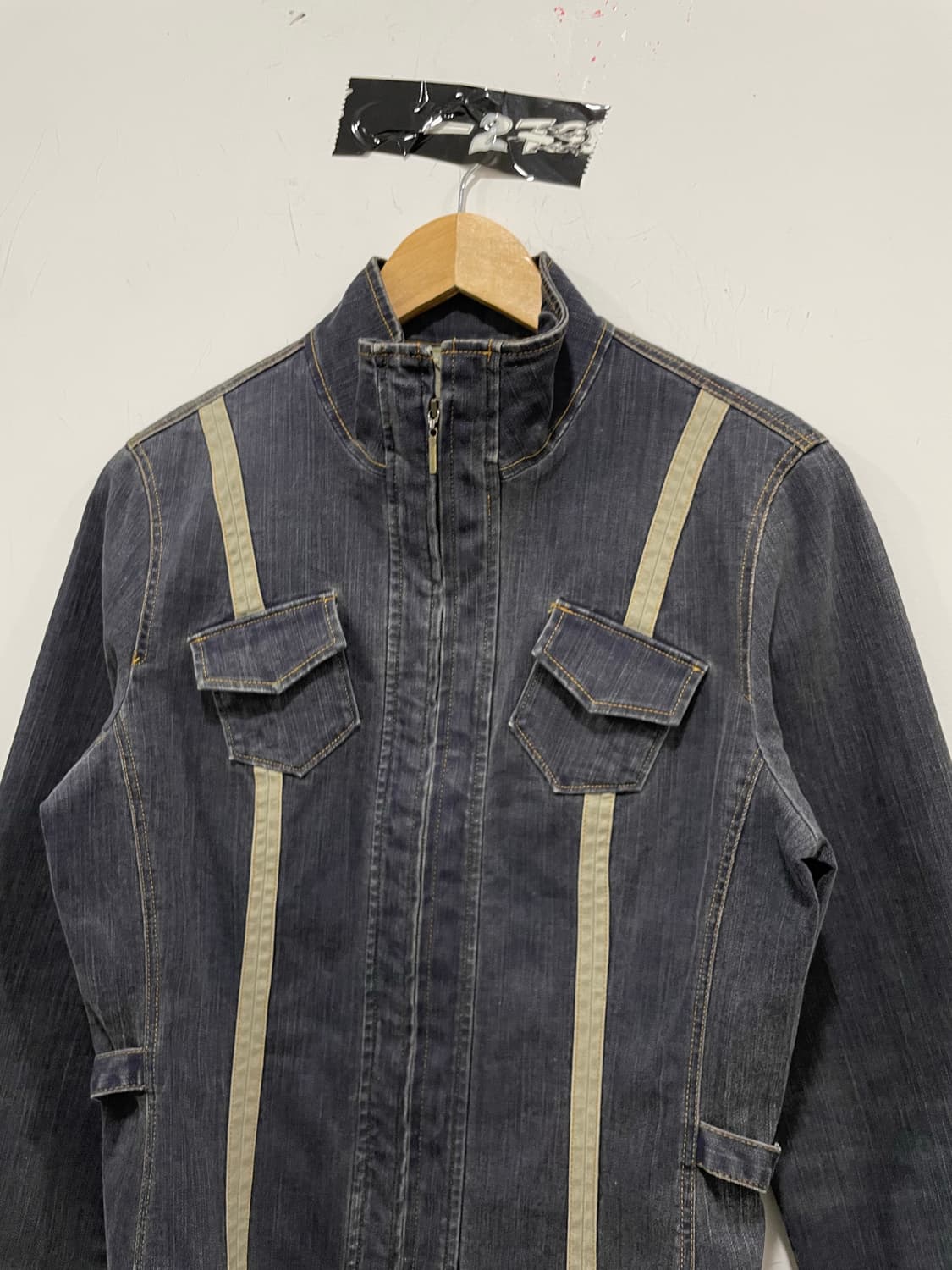 Jpn Chris montez 하이넥 사이드 신치백 슬림핏 데님자켓 상품이미지7