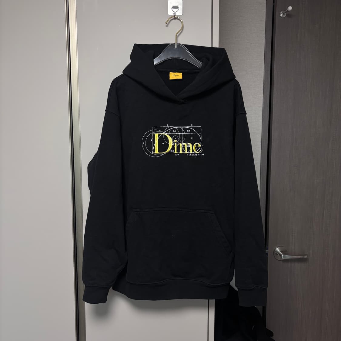 다임 Dime 블랙 후드티 M 상품이미지2