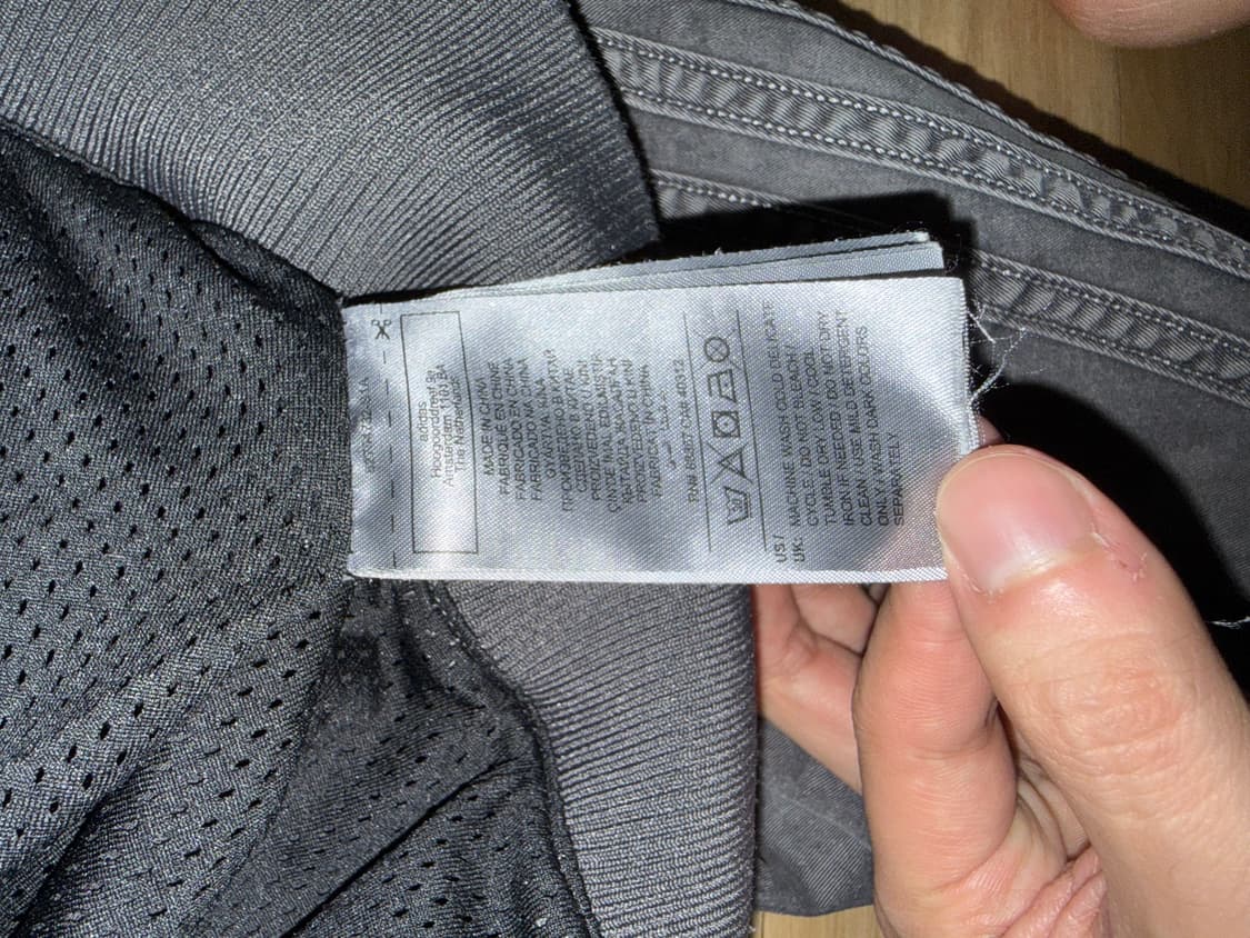 아디다스 아딜레늄2 워시드 봄버 자켓 L 사이즈 판매합니다. 상품이미지6