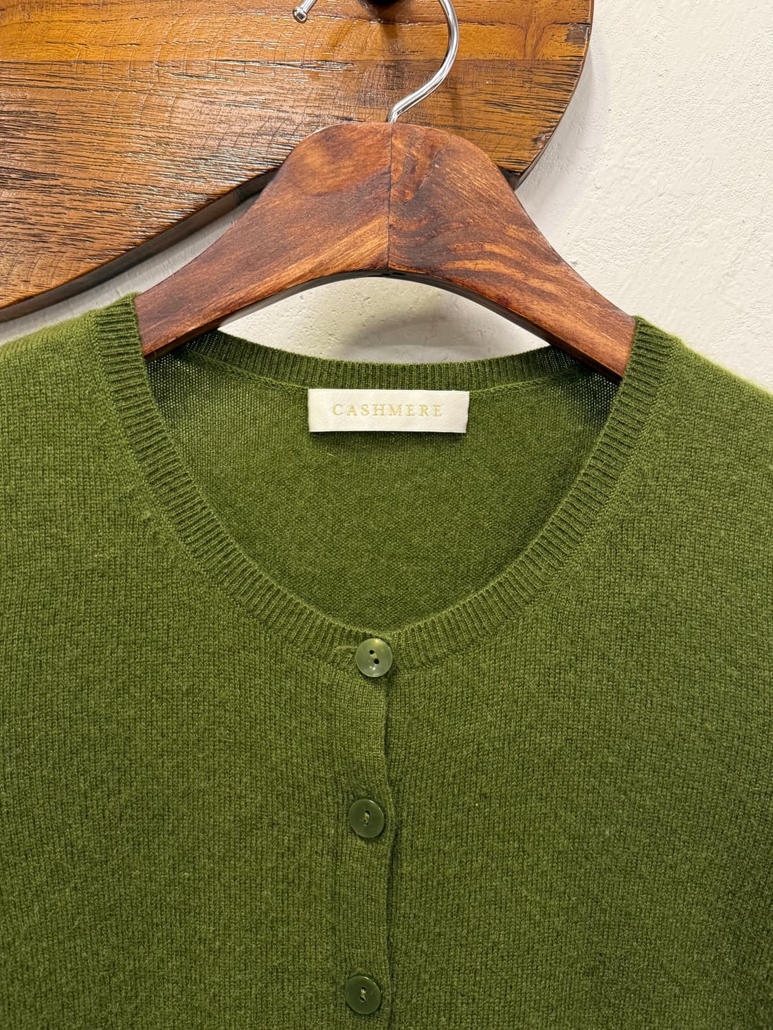 55) Cashmere Matcha Latte Green Cardigan 상품이미지3