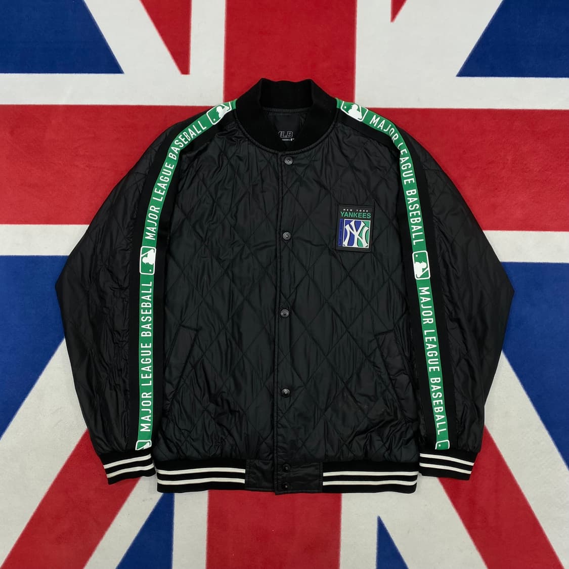 MLB 뉴욕양키즈 퀼팅자켓 S 실측 M - L  상품이미지1