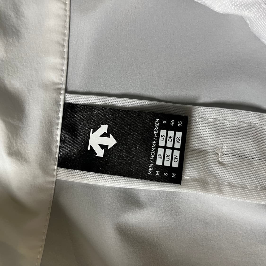 데상트 바람마깅 자켓 상품이미지6