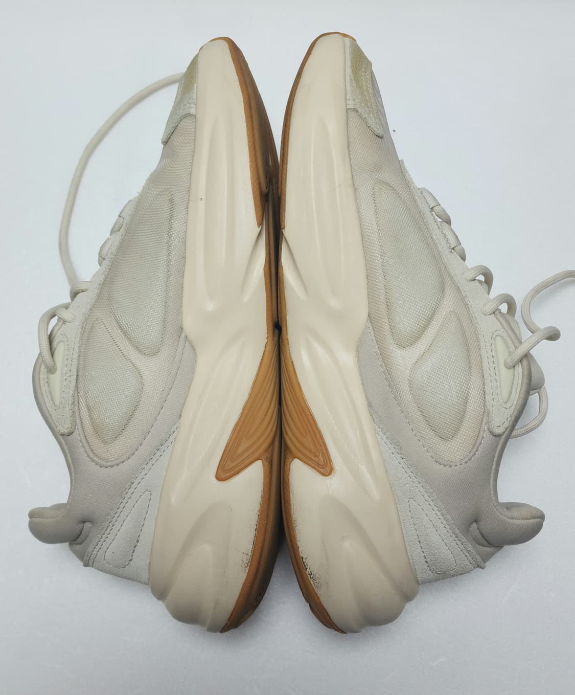 아디다스 아이보리 운동화 250mm 상품이미지3