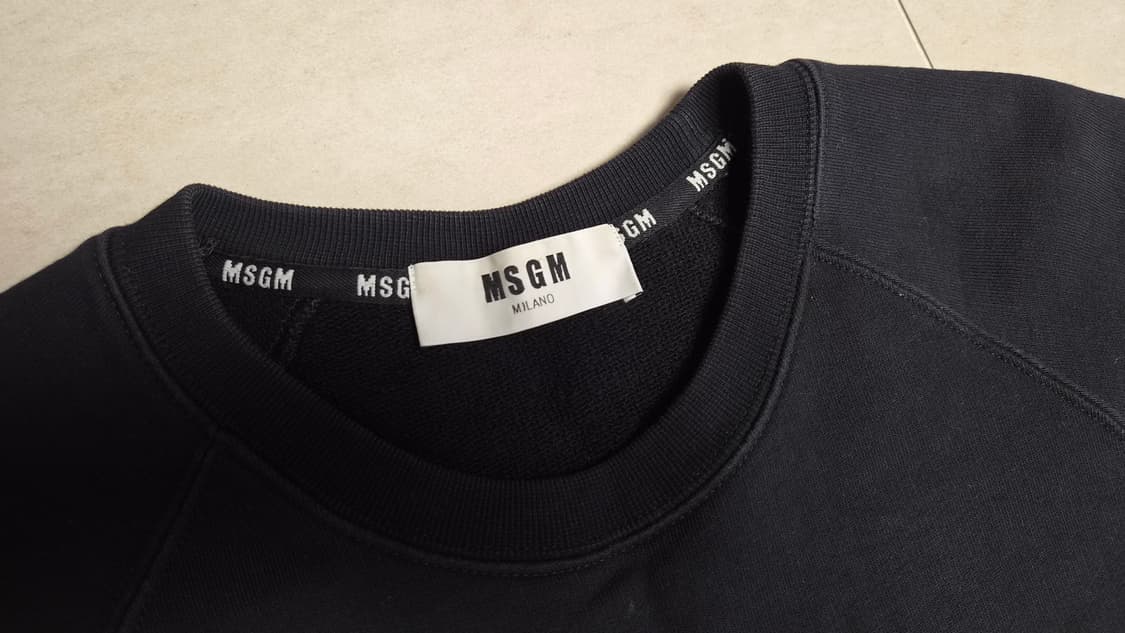 MSGM 블랙 사이드 로고 쭈리 반팔 티셔츠 상품이미지2
