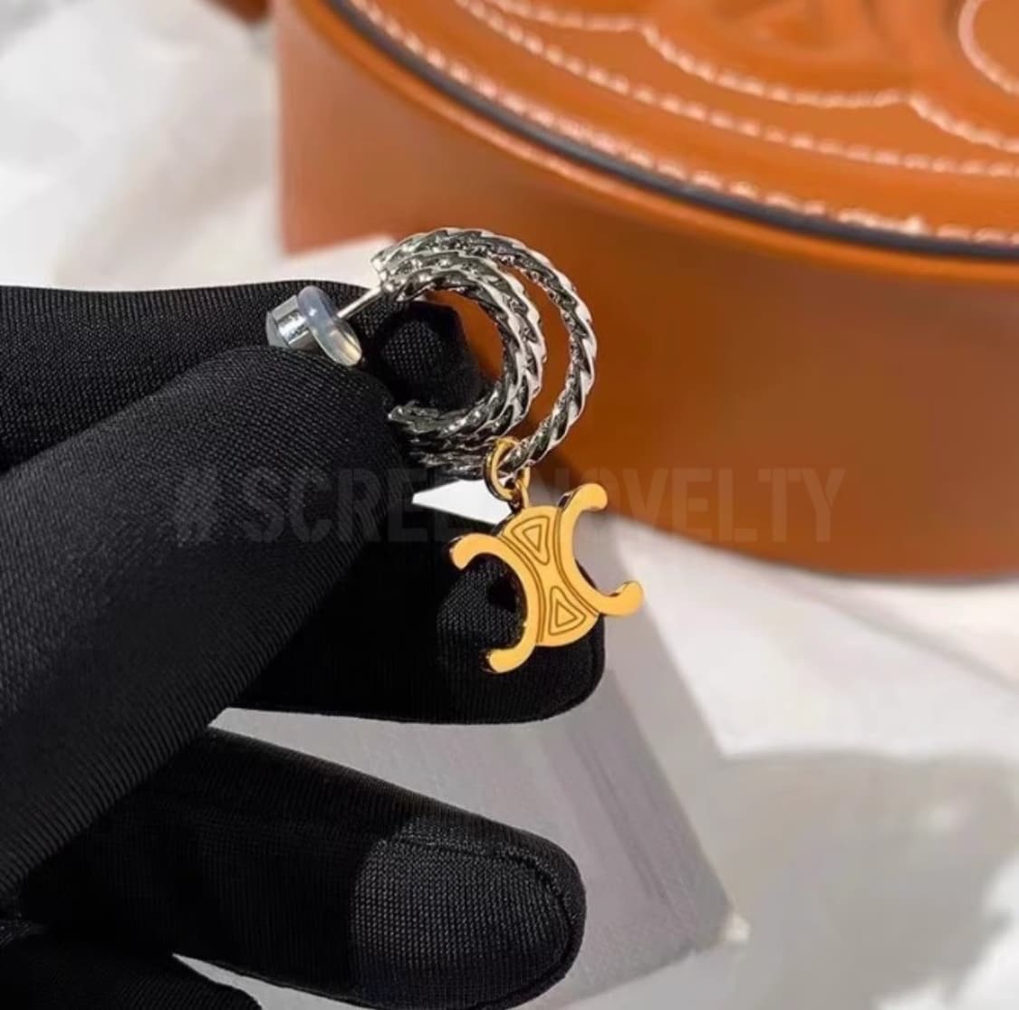 셀린느 트리옹페 트위드 이어링 상품이미지7