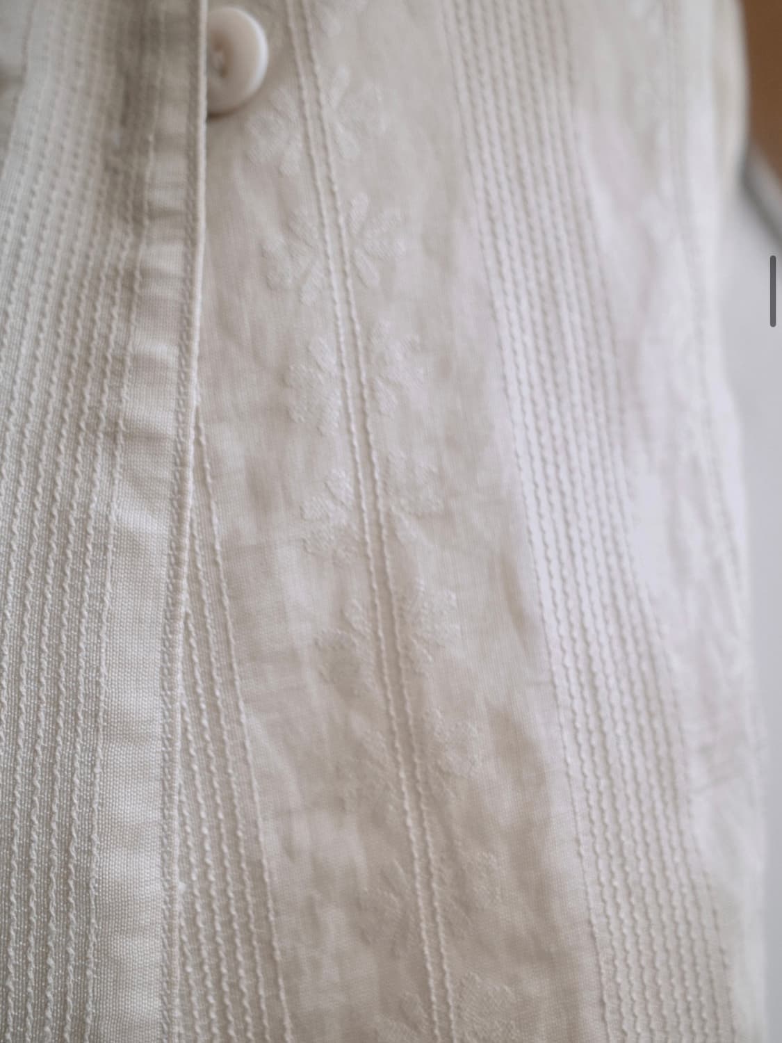 포르테나 WRAP BUTTON CAP SLEEVE BLOUSE 상품이미지6