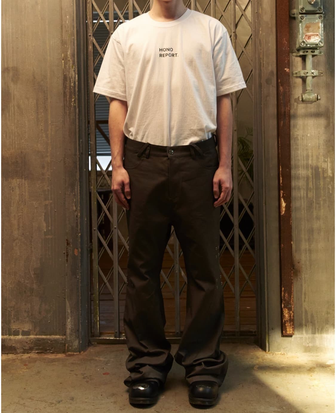 Button Flared Pants_Iron 상품이미지1