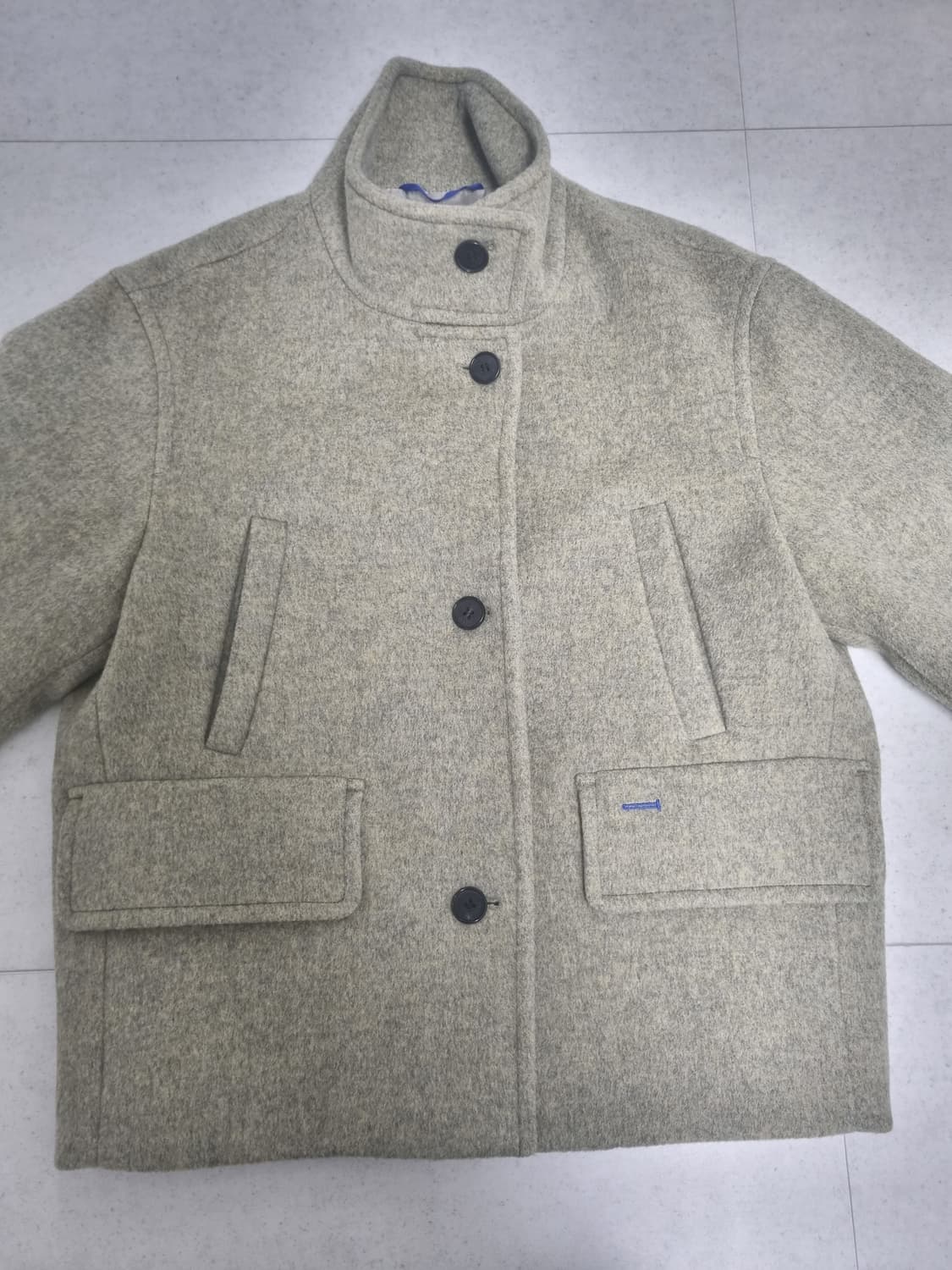 구호플러스 시그니처 코쿤 숏코트 상품이미지8