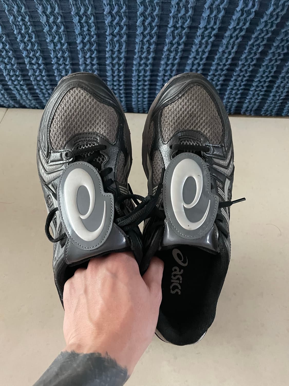 아식스 x 더뮤지엄비지터 젤카야노 14 클레이 그레이 글레이셔 그레이 상품이미지4