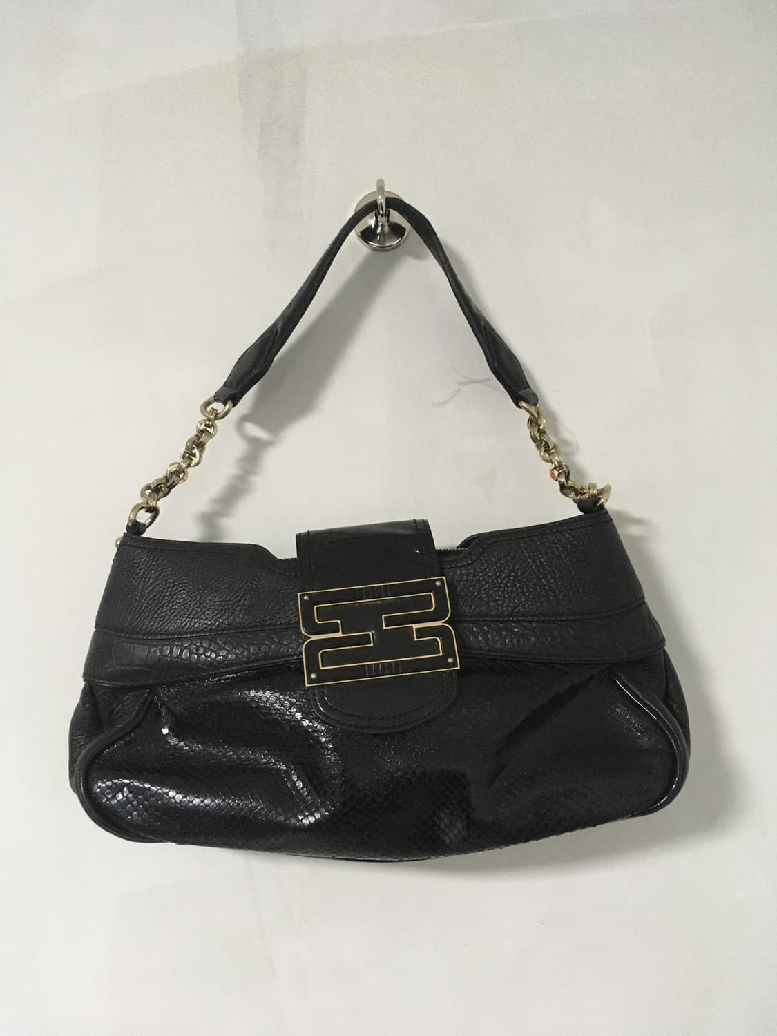 닥스 검정 가죽 숄더백 상품이미지1