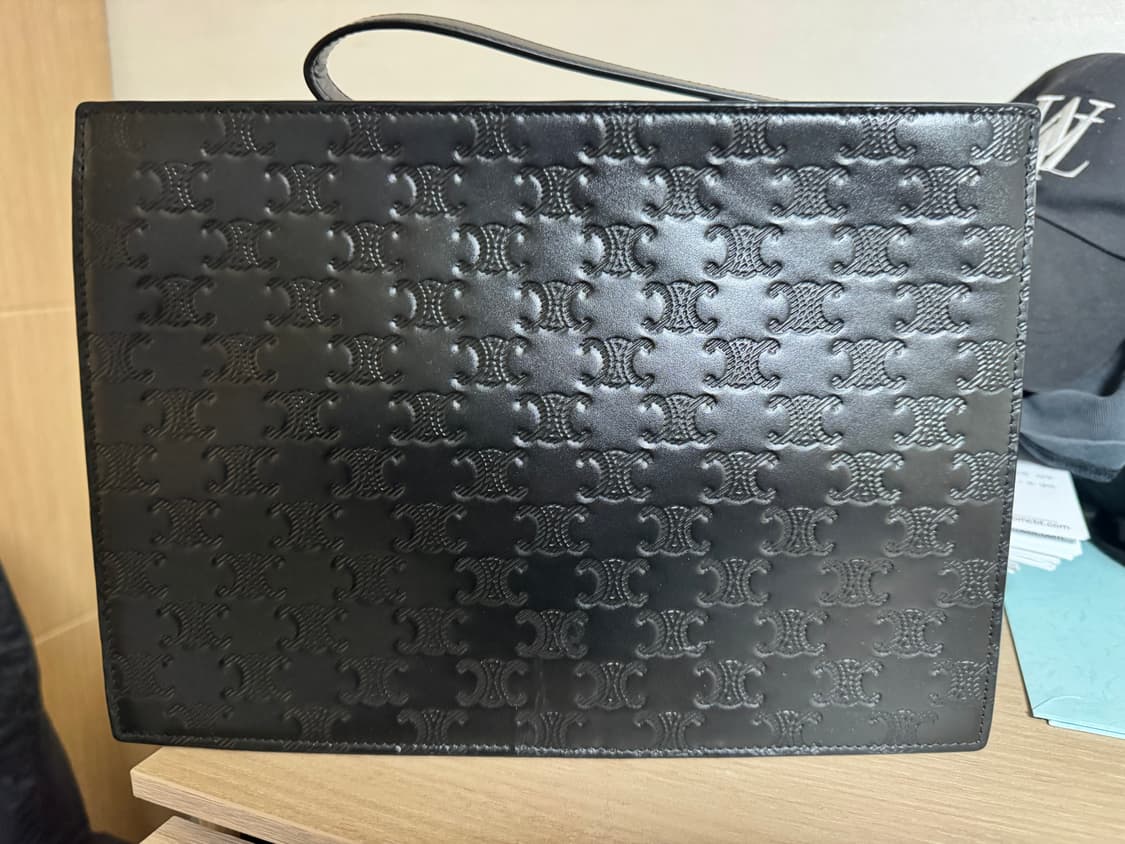 셀린느 트리옹프 엠보스 클러치백 상품이미지3