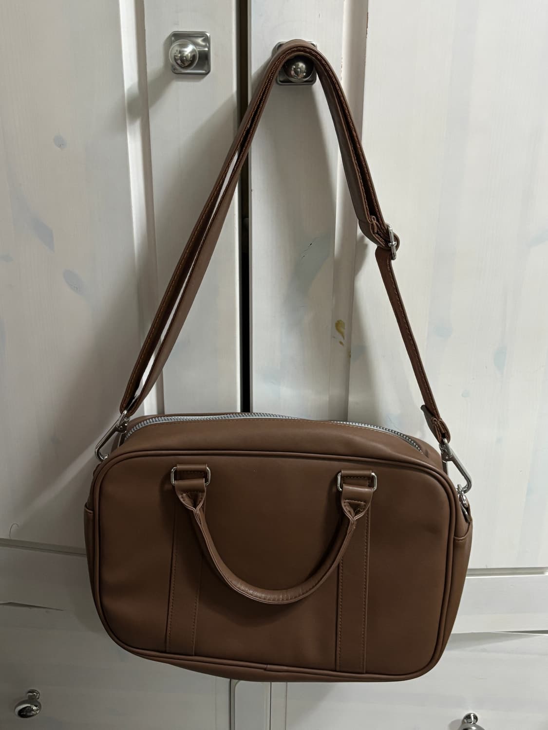 아디다스 에어라이너 토트백 브라운 상품이미지3