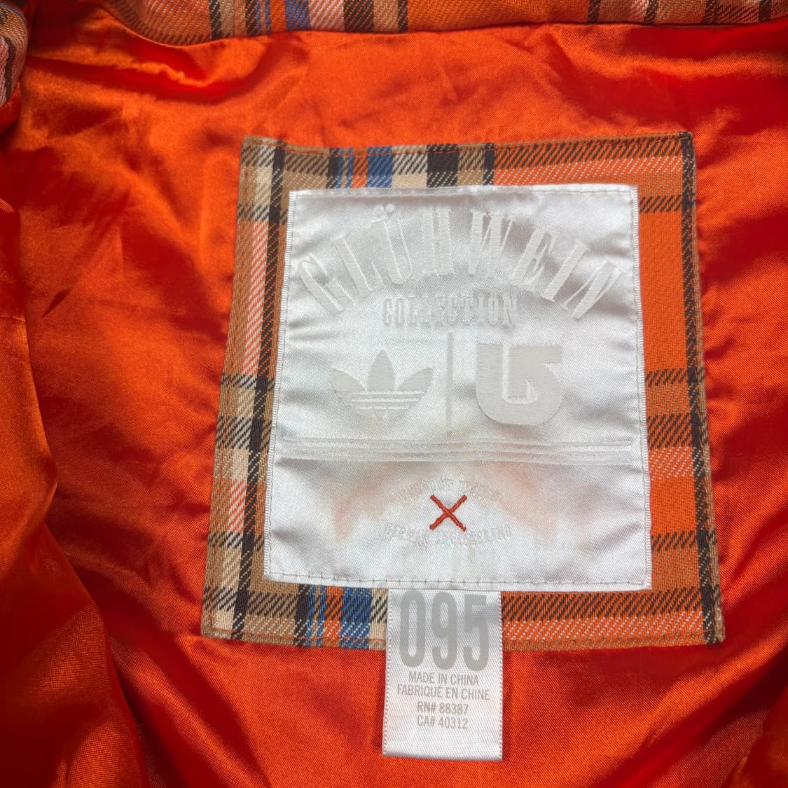 아디다스x버튼 브라운컬러 윈터 자켓 상품이미지4