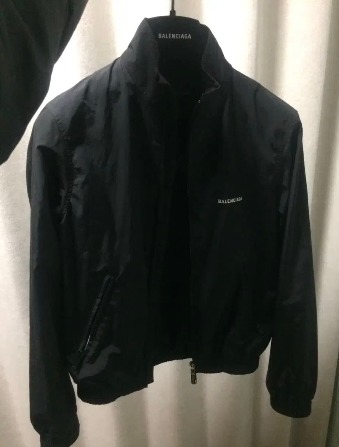발렌시아가 블랙 바람막이 자켓 36 사이즈 (S) 상품이미지2