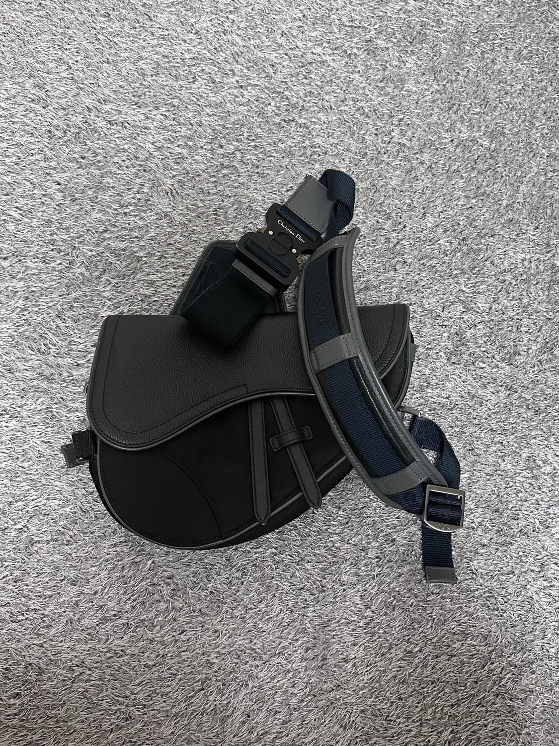 디올 X 사카이 새들백 블랙 상품이미지2