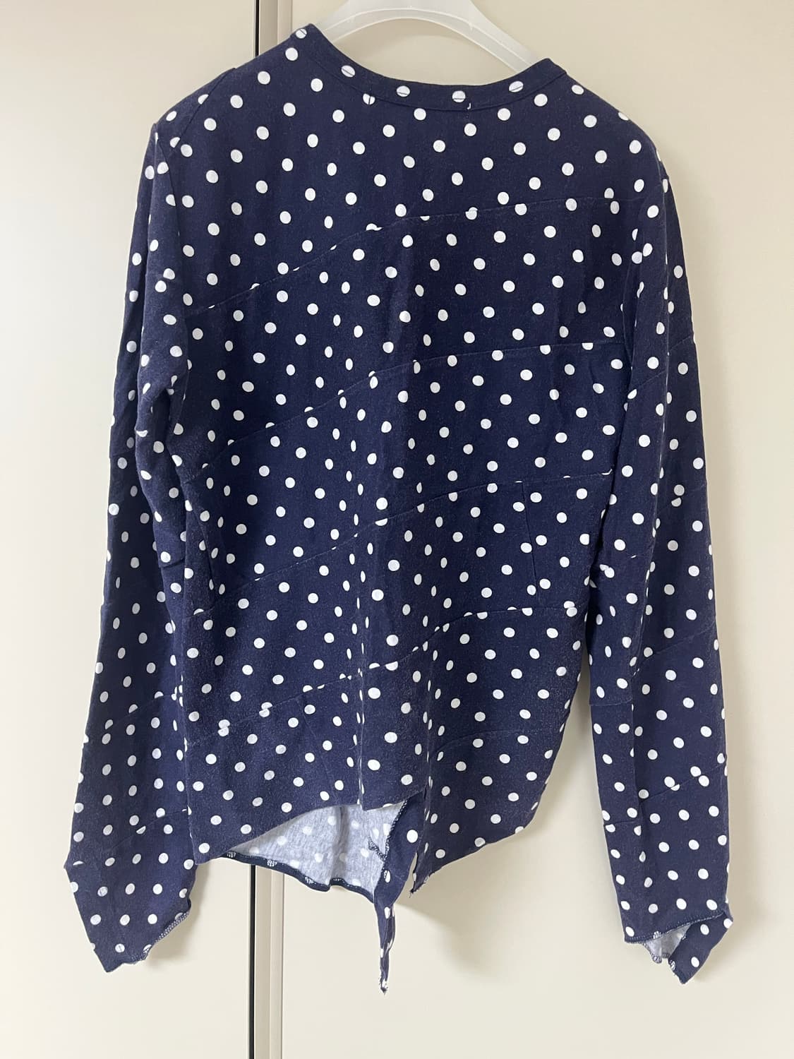 꼼데가르송 비대칭 폴카도트 롱슬리브 상품이미지2