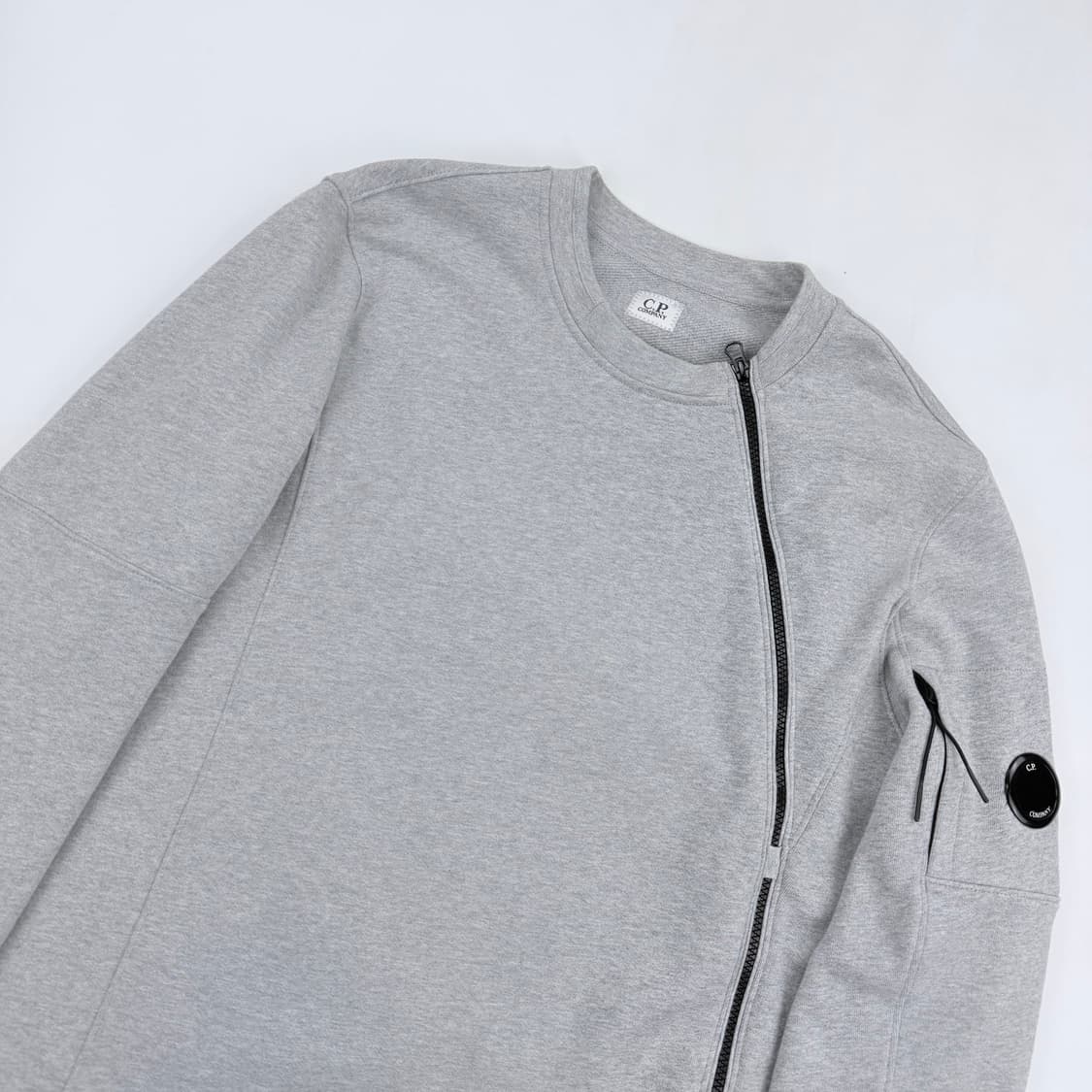 CP company 19FW 렌즈 와펜 지퍼 맨투맨 상품이미지3