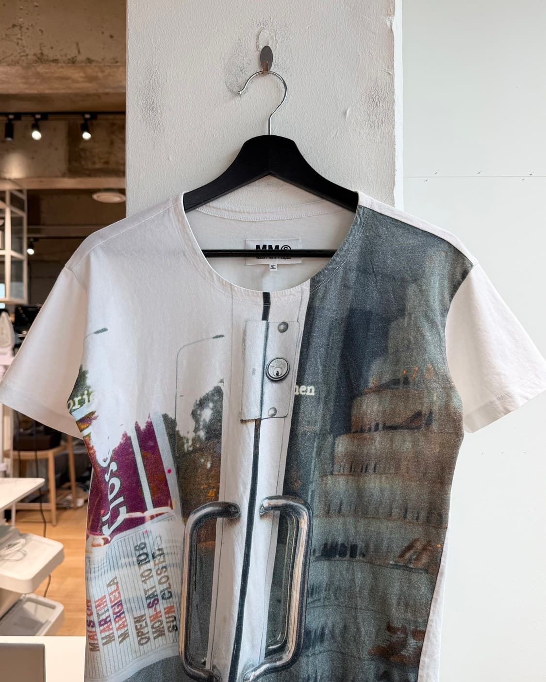 mm6 도어 프린팅 하프티 상품이미지2