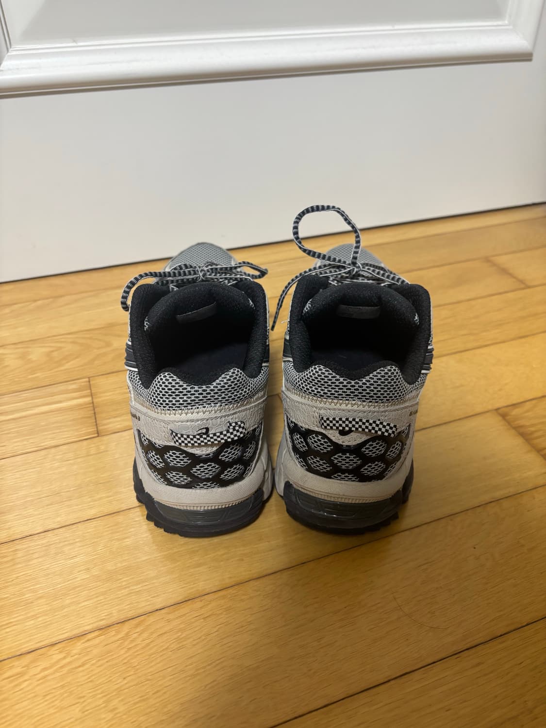 아식스 젤 카하나8 그레이 블랙 카본 275 상품이미지3