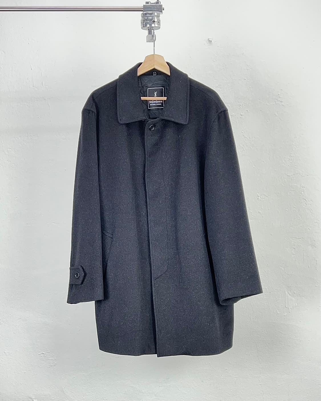 이브 생로랑 뿌르 옴므 블랙 캐시미어 울 블랜드 스닉 버튼 맥 코트 상품이미지1