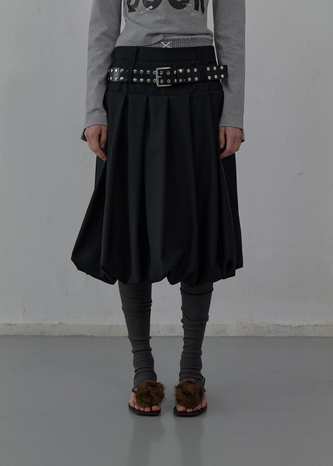 LCDC TM TAILORED VOLUME SKIRT 블랙컬러 s사이즈 상품이미지2