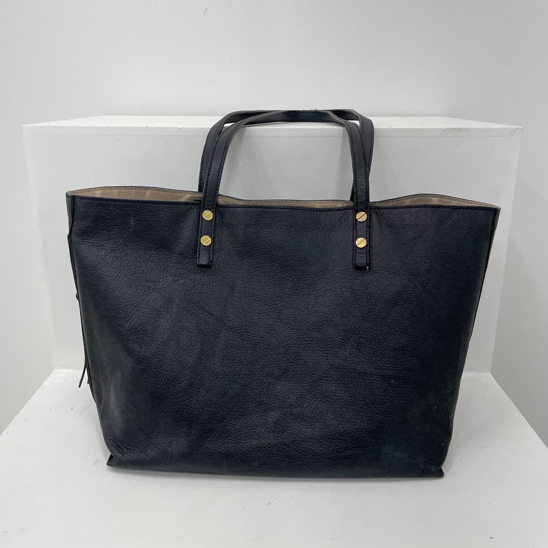 끌로에 딜란 라지 블랙 레더 쇼퍼 숄더백 상품이미지2