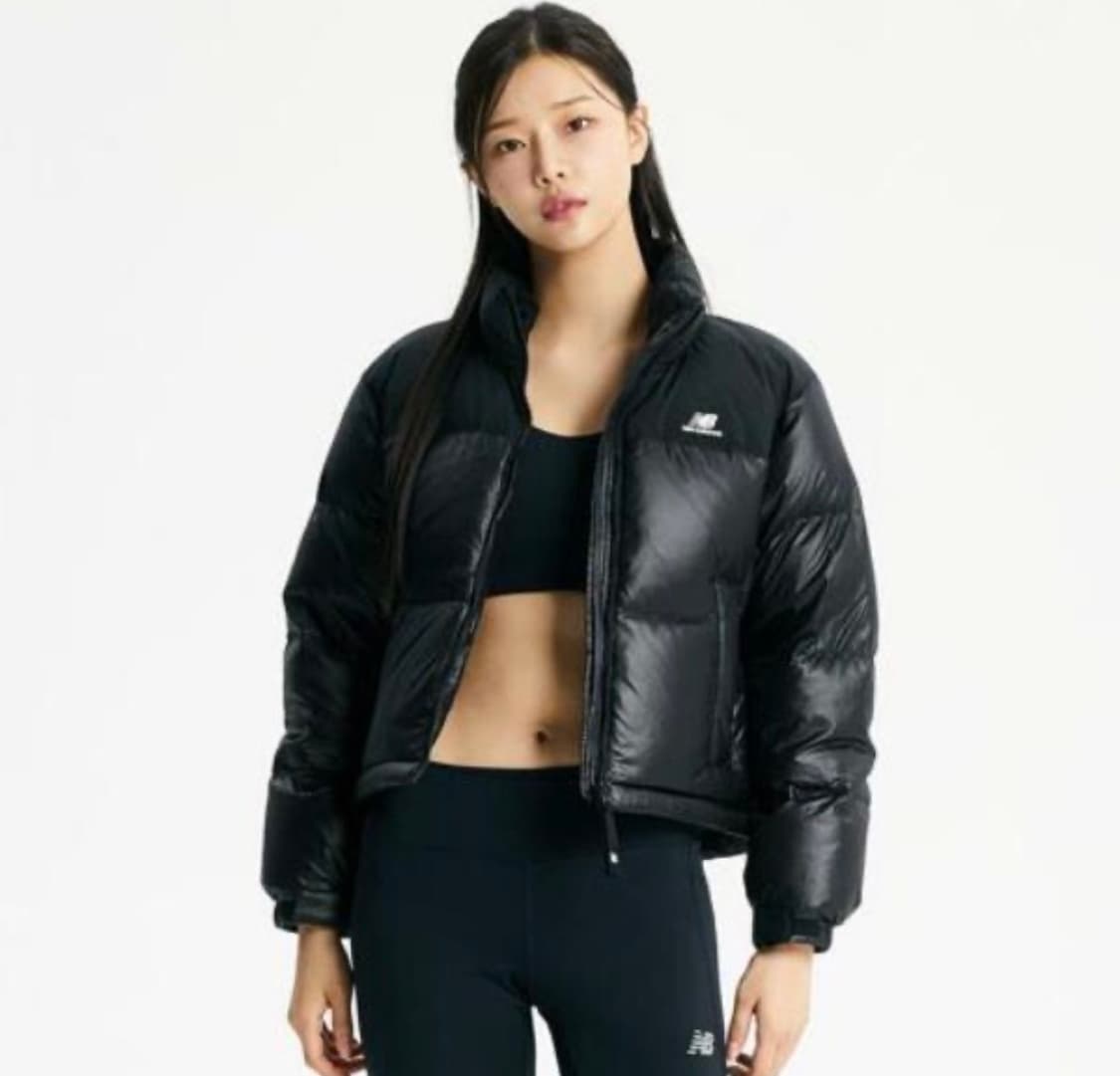 뉴발란스 우먼 액티브 플라워 숏다운 글로시 블랙 상품이미지1