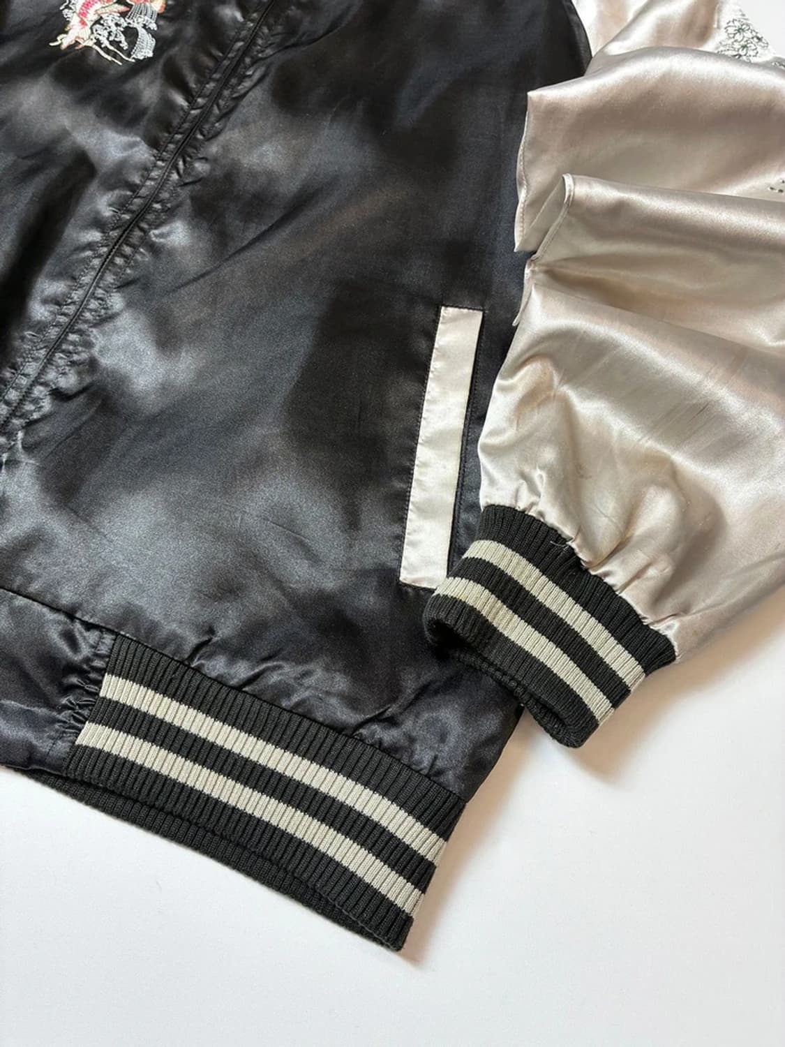 재패니즈 00's Y2K 비단 잉어 새틴 스카잔 자켓 PN8868 상품이미지4