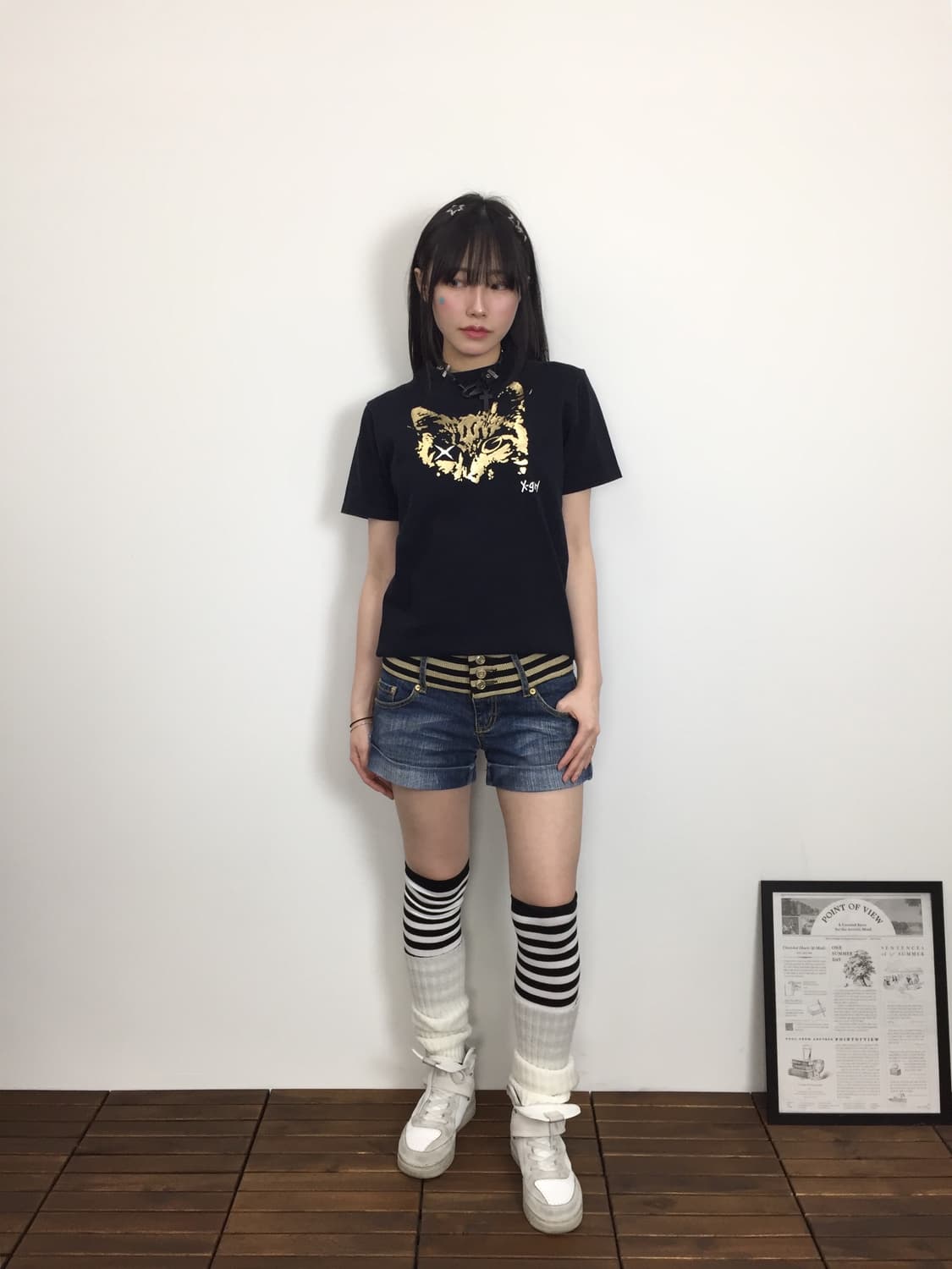 'X-girl' Gold Cat Graphic Black T-shirt 상품이미지1