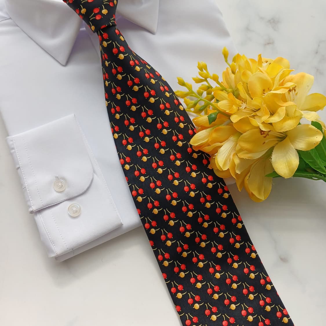 지방시 실크 블랙 체리 패턴 넥타이 9.7cm A+등급 A18789
 상품이미지7
