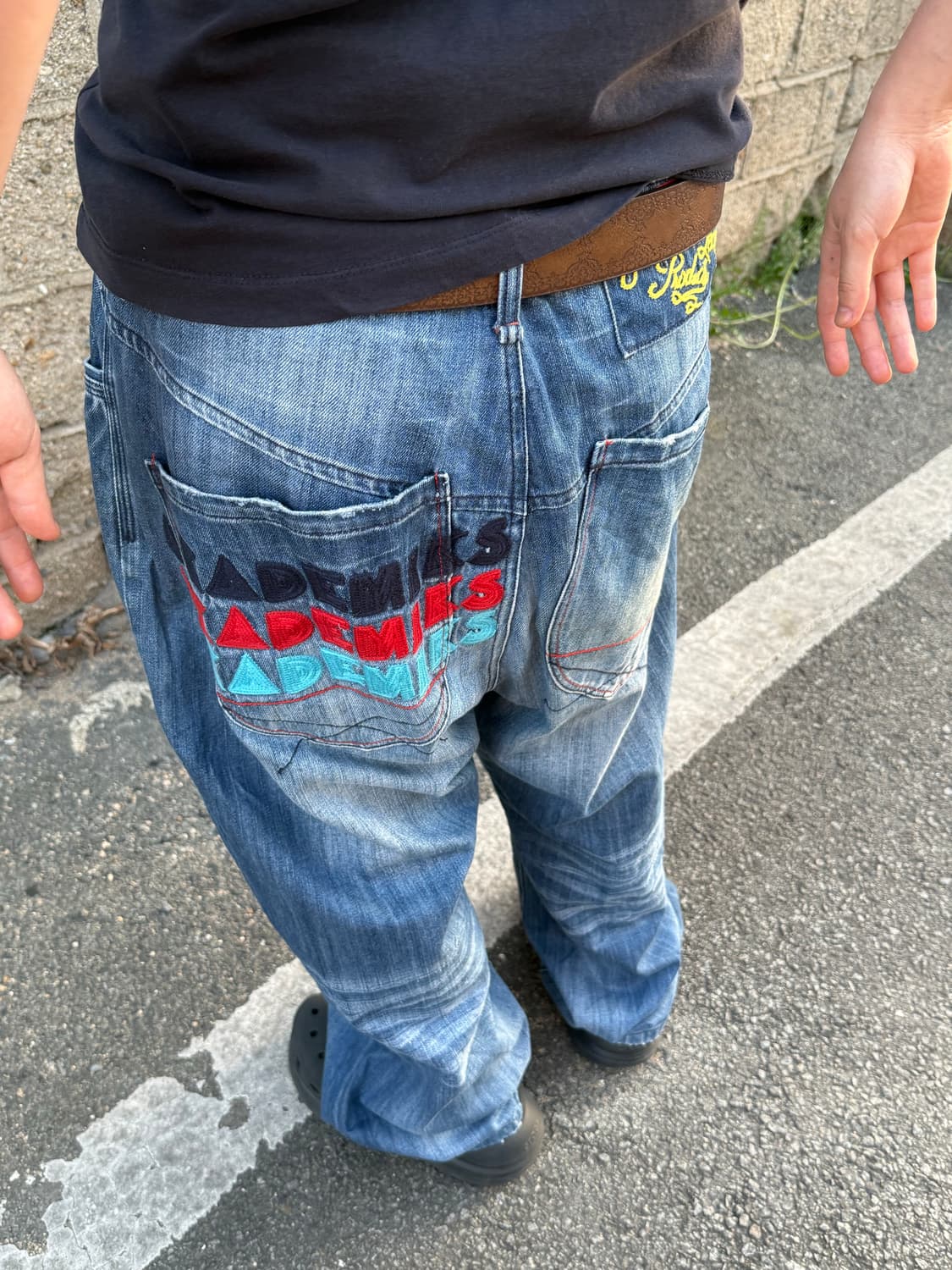 레터링 자수 워싱 데님 팬츠 상품이미지5