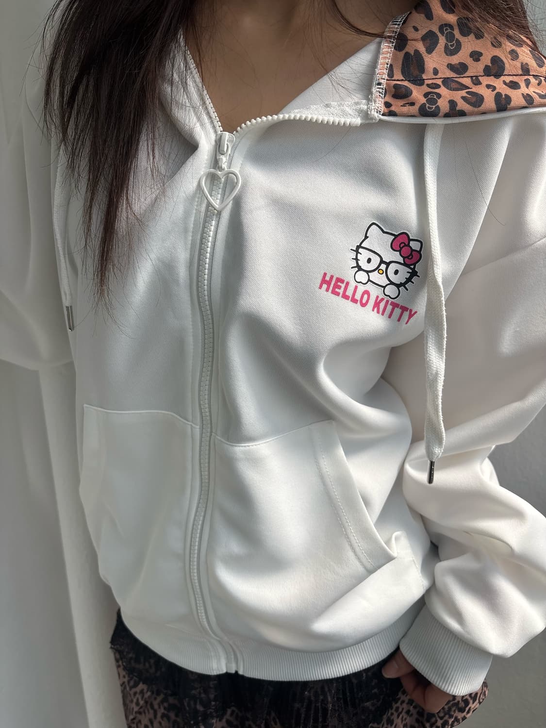 Hello Kitty White Hood Zip-Up 상품이미지1